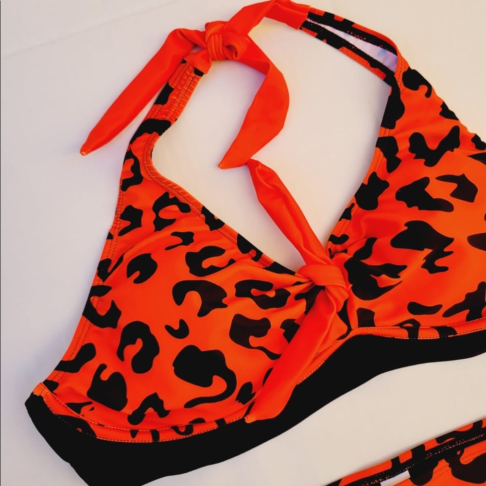 Low Rise Bikini Size Large - Picture 3 of 6